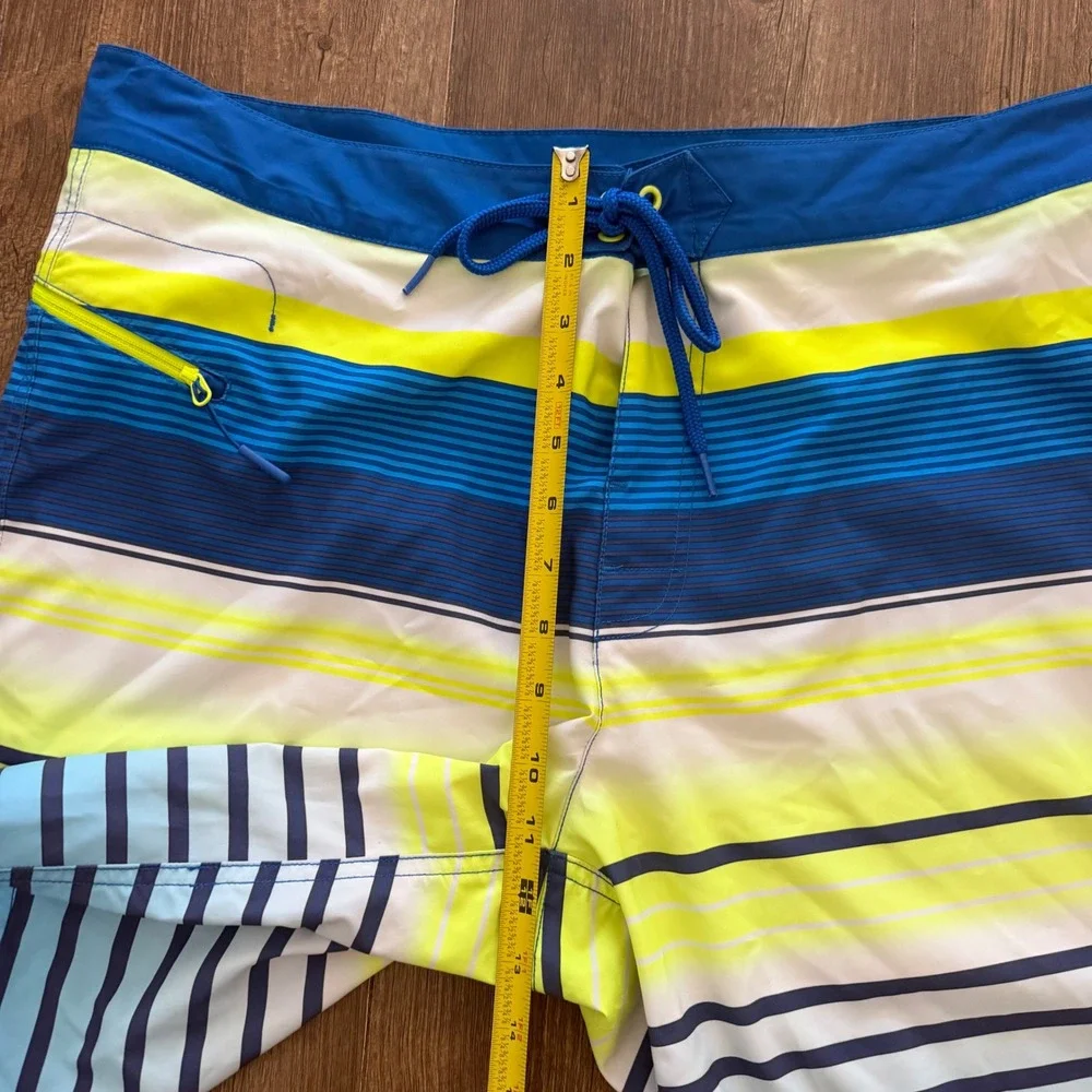 Vineyard Vines Board Shorts Mens 34 Blue Lime Green Striped Swim Trunks Stretch